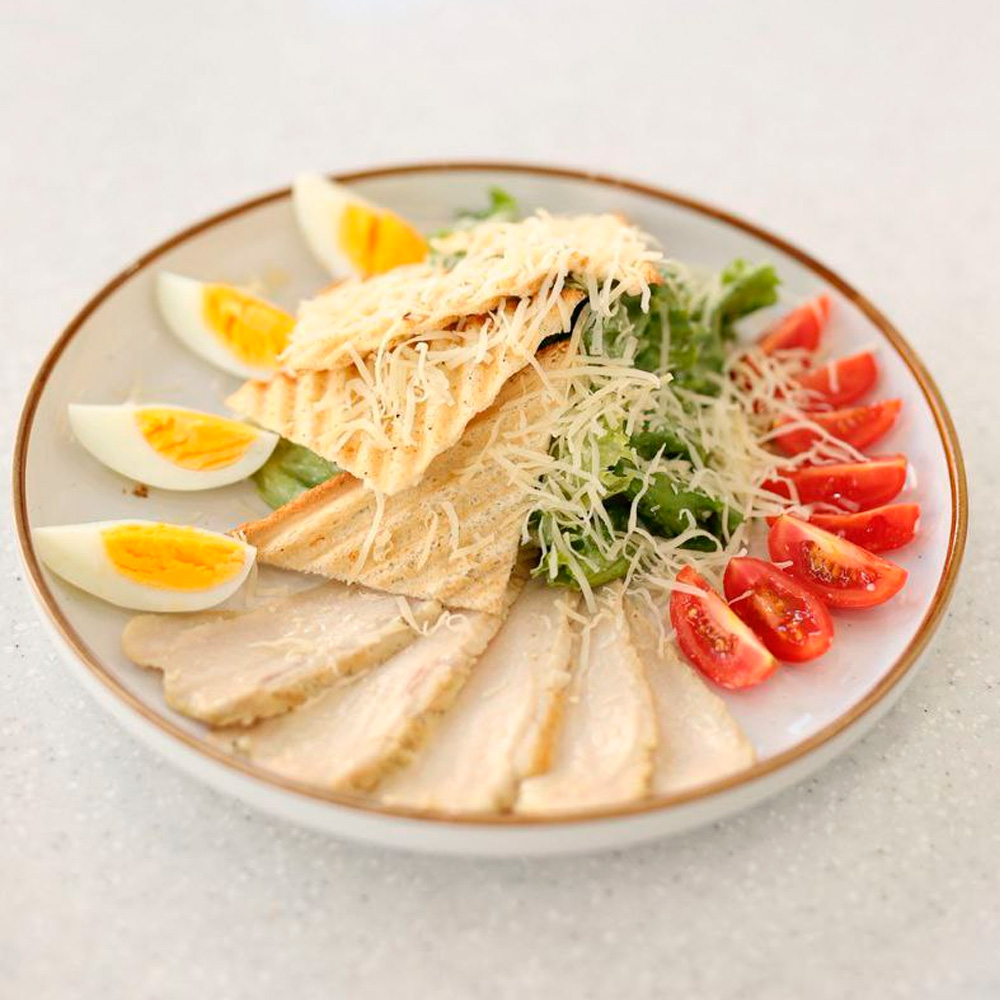 Салат Цезарь с курицей Салат Цезарь с курицей